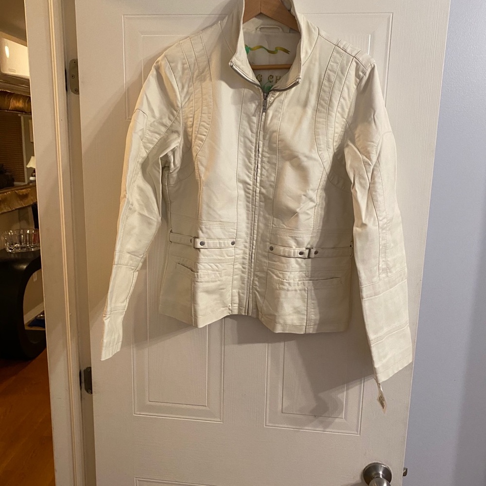 Ladies off white faux leather zip up